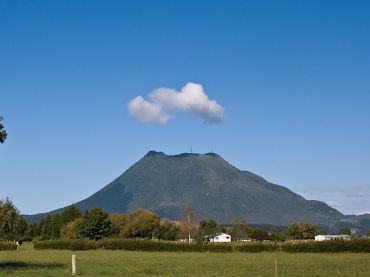 Mount Edgecumbe (Putauaki)