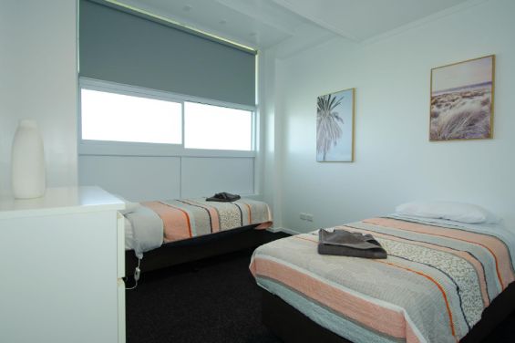 Town Centre Apartment 2 single beds